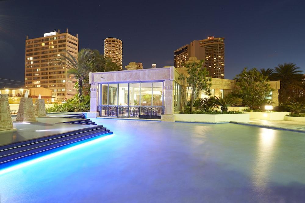 Mantra Sun City Gold Coast Exterior photo