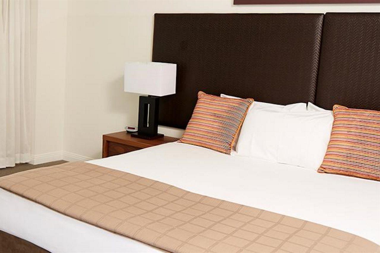 Mantra Sun City Gold Coast Exterior photo